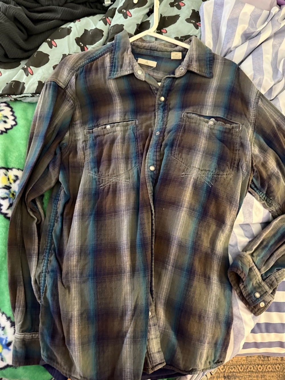 Ascend Men's Plaid Button-Down Shirt in Blue and Green